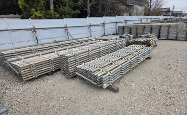 仮設資材（足場材）の搬入